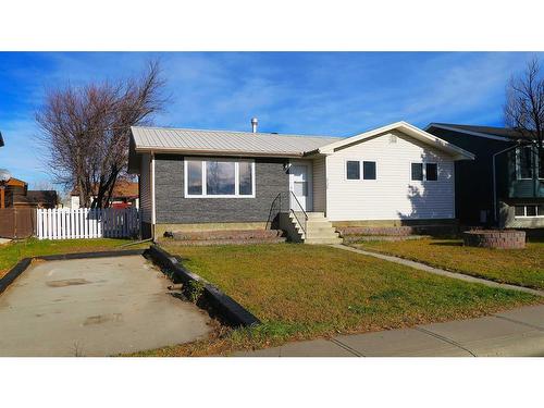 808 3 Avenue, Bassano, AB - Outdoor