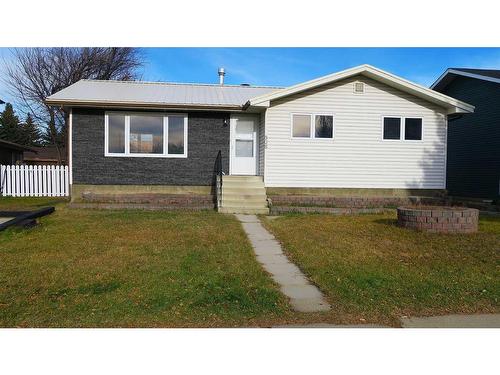 808 3 Avenue, Bassano, AB - Outdoor