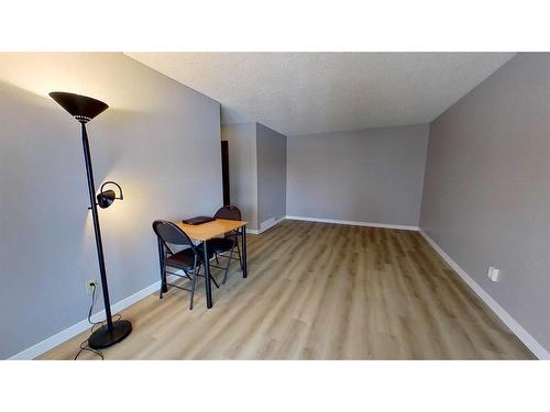 A-5952 45 Avenue, Lacombe, AB - Indoor Photo Showing Other Room