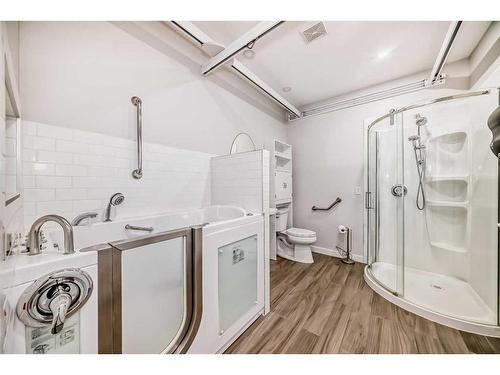 37 Savanna Grove Ne, Calgary, AB - Indoor Photo Showing Bathroom