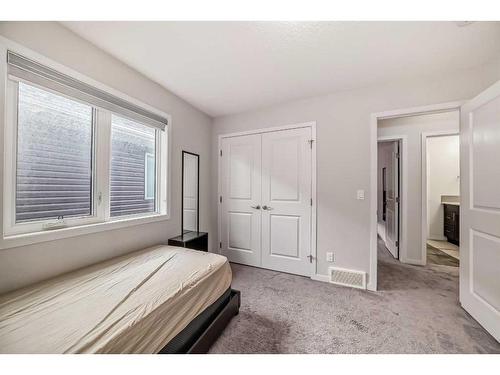 37 Savanna Grove Ne, Calgary, AB - Indoor Photo Showing Bedroom