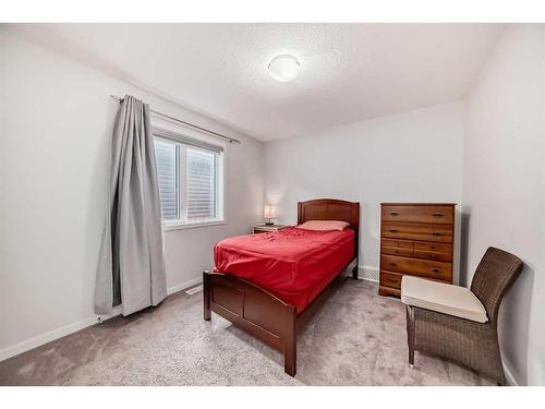 37 Savanna Grove Ne, Calgary, AB - Indoor Photo Showing Bedroom