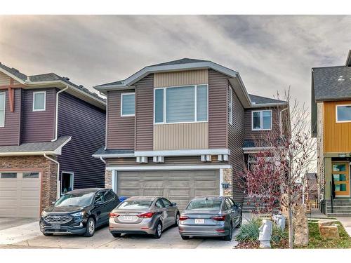 37 Savanna Grove Ne, Calgary, AB - Outdoor