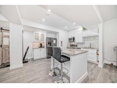 37 Savanna Grove Ne, Calgary, AB - Indoor Photo Showing Kitchen