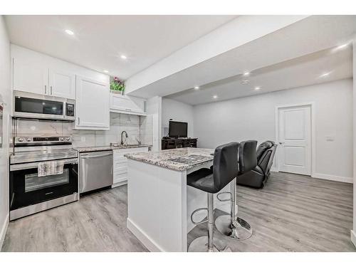 37 Savanna Grove Ne, Calgary, AB - Indoor Photo Showing Kitchen With Upgraded Kitchen