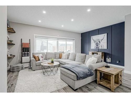 14921 1 Street Nw, Calgary, AB - Indoor Photo Showing Living Room