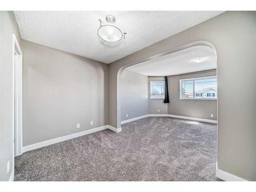 27 Canoe Circle Sw, Airdrie, AB - Indoor Photo Showing Other Room