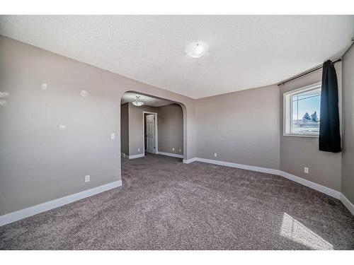 27 Canoe Circle Sw, Airdrie, AB - Indoor Photo Showing Other Room