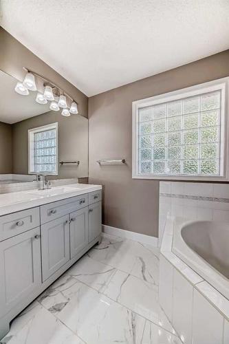 27 Canoe Circle Sw, Airdrie, AB - Indoor Photo Showing Bathroom