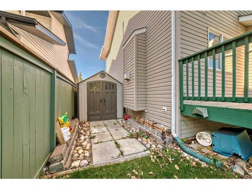 27 Canoe Circle Sw, Airdrie, AB - Outdoor