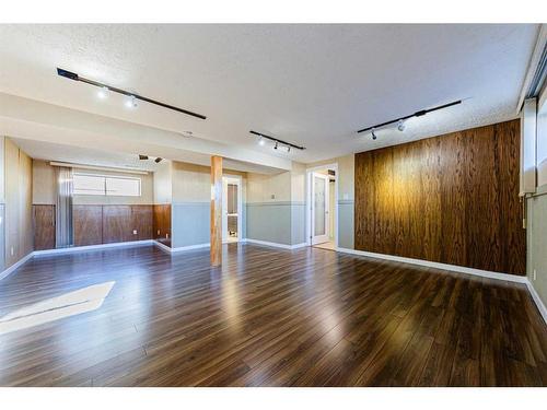 4627 Whitehorn Drive, Calgary, AB - Indoor