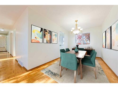 4627 Whitehorn Drive, Calgary, AB - Indoor Photo Showing Dining Room