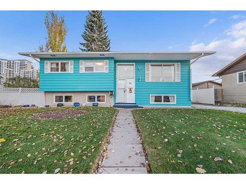 18 Harmon Place Sw, Calgary, AB - Outdoor