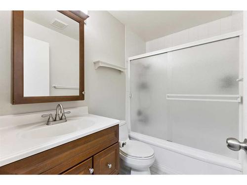 11 Midbend Crescent Se, Calgary, AB - Indoor Photo Showing Bathroom