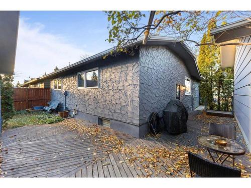 11 Midbend Crescent Se, Calgary, AB - Outdoor With Exterior