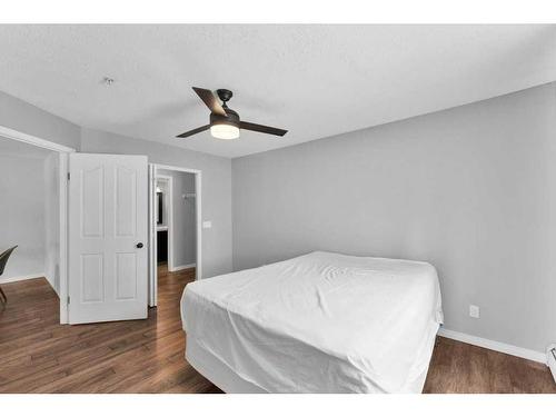 3102-20 Harvest Rose Park Ne, Calgary, AB - Indoor Photo Showing Bedroom