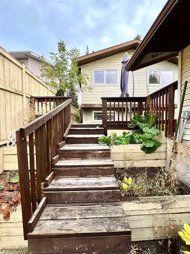 25 Edgeford Way Nw, Calgary, AB - Outdoor With Deck Patio Veranda With Exterior