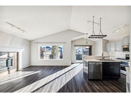 154 Prestwick Landing Se, Calgary, AB - Indoor Photo Showing Kitchen With Upgraded Kitchen