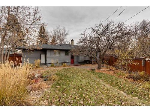 403 Hawthorn Drive Nw, Calgary, AB - Outdoor