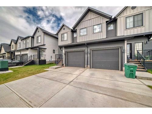 660 South Point Heath Sw, Airdrie, AB - Outdoor With Facade