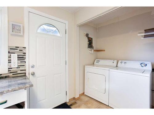 4641 69 Street Nw, Calgary, AB - Indoor Photo Showing Laundry Room