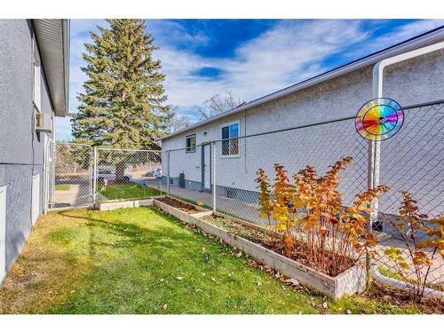 4641 69 Street Nw, Calgary, AB - Outdoor