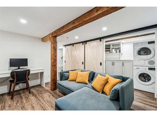 728 1 Avenue Nw, Calgary, AB - Indoor Photo Showing Laundry Room