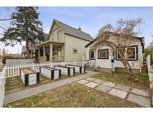 728 1 Avenue Nw, Calgary, AB - Outdoor