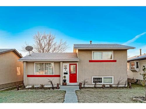 928 Pinecliff Drive Ne, Calgary, AB - Outdoor