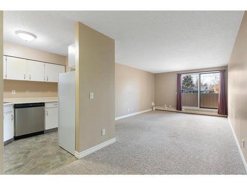 205-8403 Fairmount Drive Se, Calgary, AB - Indoor