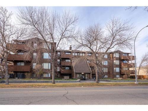 205-8403 Fairmount Drive Se, Calgary, AB - Outdoor With Facade