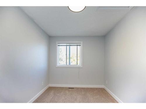 275 Hawkwood Boulevard Nw, Calgary, AB - Indoor Photo Showing Other Room