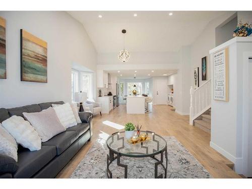 275 Hawkwood Boulevard Nw, Calgary, AB - Indoor Photo Showing Living Room