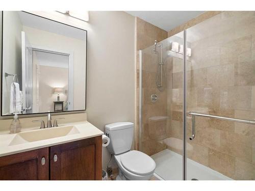 53 Shawinigan Road Sw, Calgary, AB - Indoor Photo Showing Bathroom