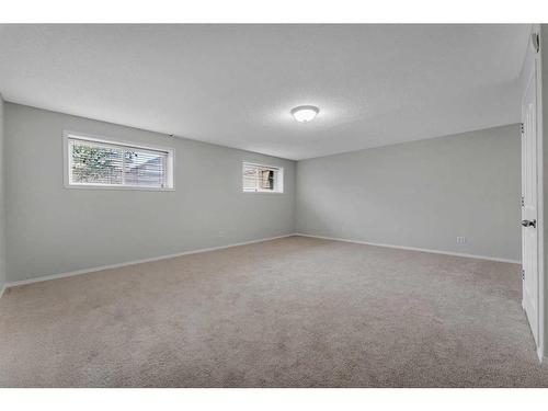 211 Cranberry Way Se, Calgary, AB - Indoor