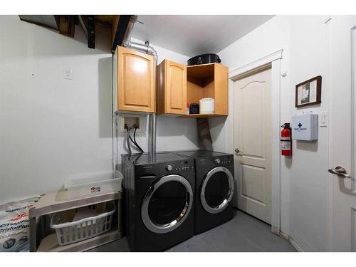 192 Lindstrom Crescent, Fort Mcmurray, AB - Indoor Photo Showing Laundry Room