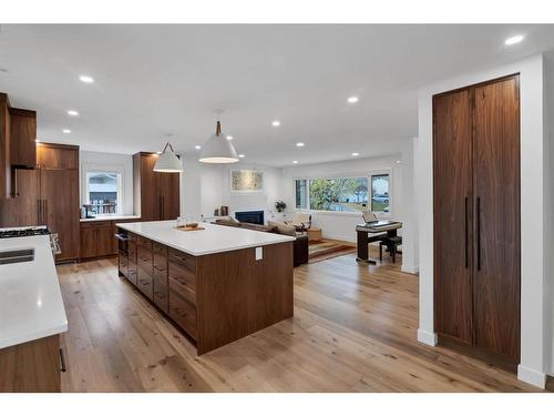 2316 Palisade Drive Sw, Calgary, AB - Indoor Photo Showing Kitchen