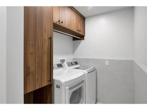 2316 Palisade Drive Sw, Calgary, AB - Indoor Photo Showing Laundry Room