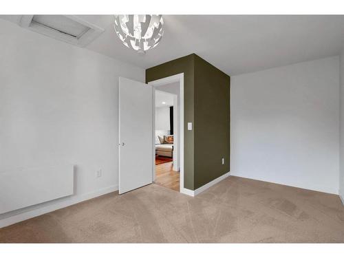 2316 Palisade Drive Sw, Calgary, AB - Indoor Photo Showing Other Room