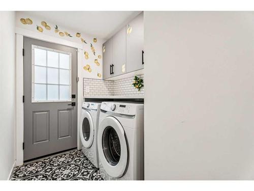 68 Hawkwood Drive Nw, Calgary, AB - Indoor Photo Showing Laundry Room