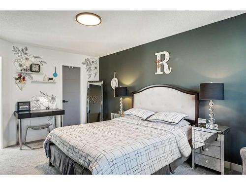 68 Hawkwood Drive Nw, Calgary, AB - Indoor Photo Showing Bedroom