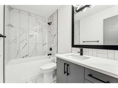 68 Hawkwood Drive Nw, Calgary, AB - Indoor Photo Showing Bathroom