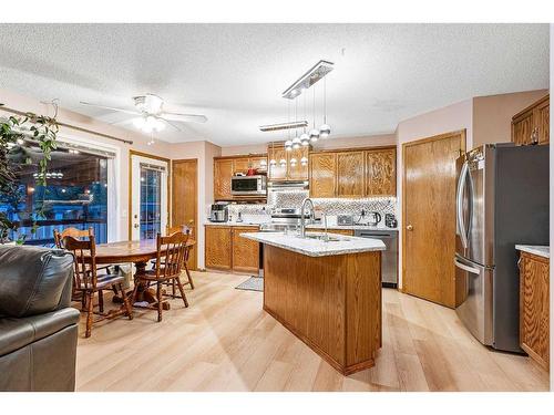 9838 Hidden Valley Drive Nw, Calgary, AB - Indoor Photo Showing Kitchen