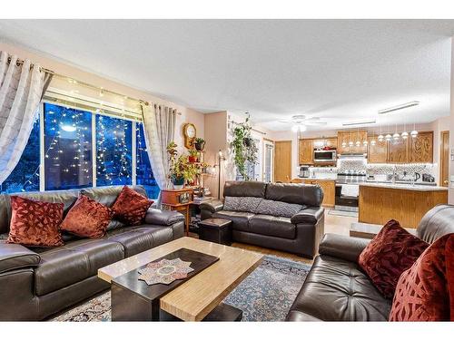 9838 Hidden Valley Drive Nw, Calgary, AB - Indoor Photo Showing Living Room