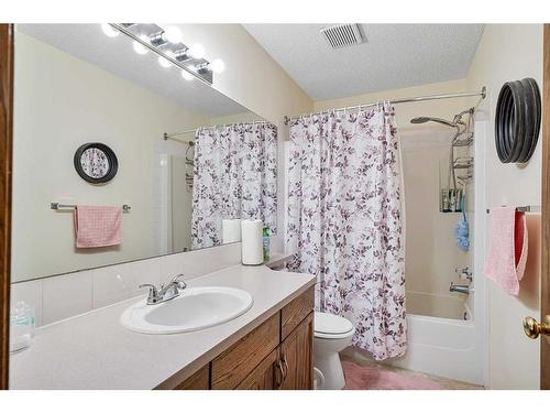 9838 Hidden Valley Drive Nw, Calgary, AB - Indoor Photo Showing Bathroom