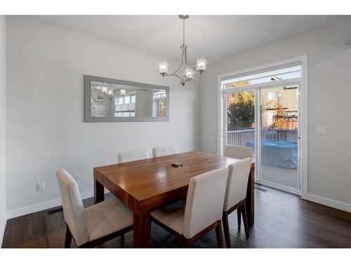 27 Bayview Circle Sw, Airdrie, AB - Indoor Photo Showing Dining Room