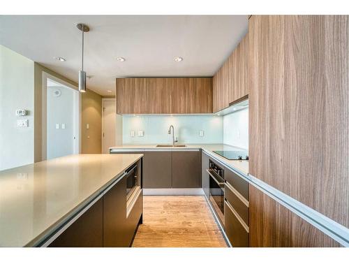 3010-1122 3 Street Se, Calgary, AB - Indoor Photo Showing Kitchen With Upgraded Kitchen