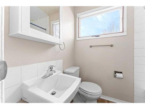 124-6440 4 Street Nw, Calgary, AB - Indoor Photo Showing Bathroom