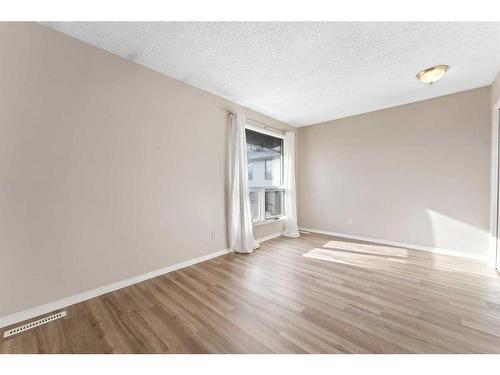 124-6440 4 Street Nw, Calgary, AB - Indoor Photo Showing Other Room