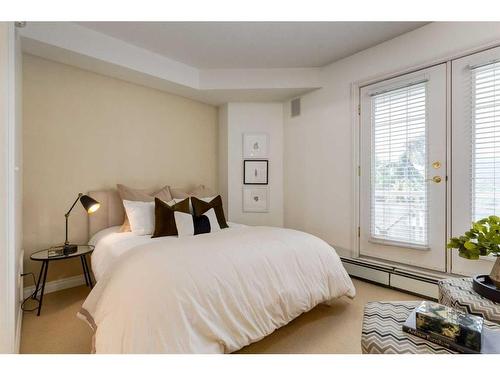 201-1315 12 Avenue Sw, Calgary, AB - Indoor Photo Showing Bedroom